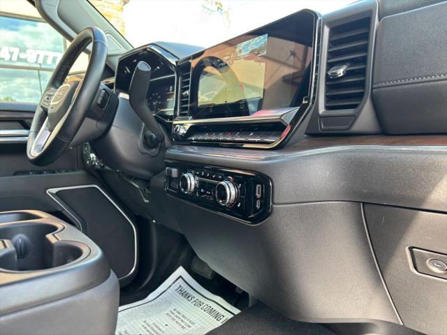2025 GMC Sierra 1500 2WD Crew Cab Short Box SLT