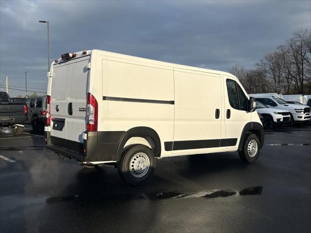 2026 Ram ProMaster Cargo Van Tradesman Low Roof 136" WB w/Pass Seat
