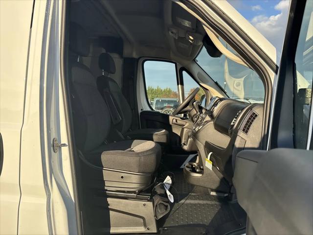 2026 Ram ProMaster Cargo Van Tradesman Low Roof 136" WB w/Pass Seat