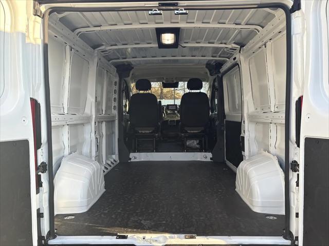 2026 Ram ProMaster Cargo Van Tradesman Low Roof 136" WB w/Pass Seat