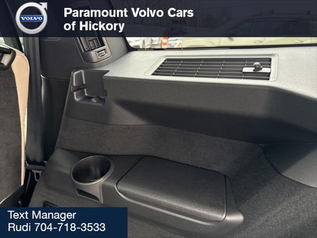 2026 Volvo XC90 Plus, B6 AWD Gas (mild hybrid), Gasoline, Bright, 6 Seats
