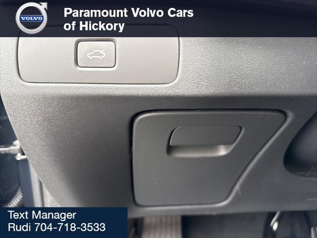 2026 Volvo XC90 Plus, B6 AWD Gas (mild hybrid), Gasoline, Bright, 6 Seats