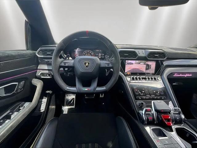 2023 Lamborghini Urus Performante