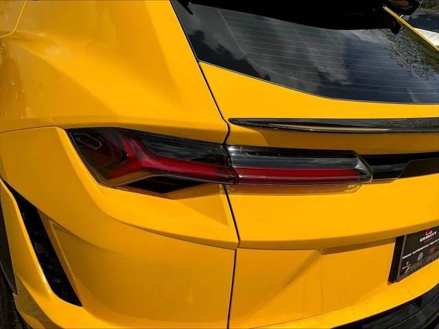 2023 Lamborghini Urus Performante