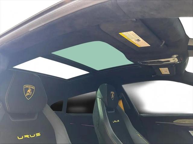 2023 Lamborghini Urus Performante