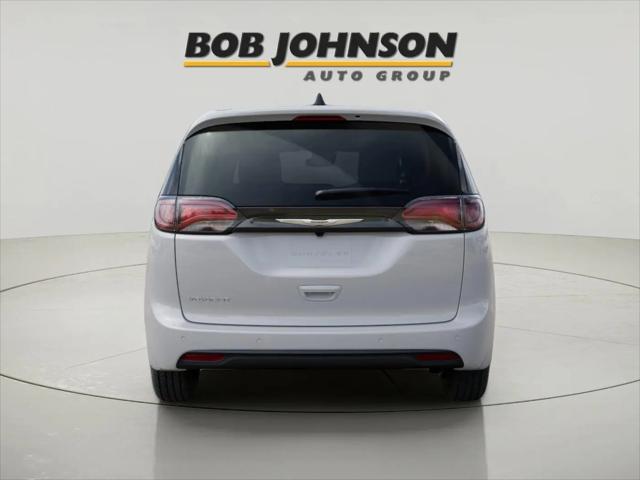 2026 Chrysler Voyager LX