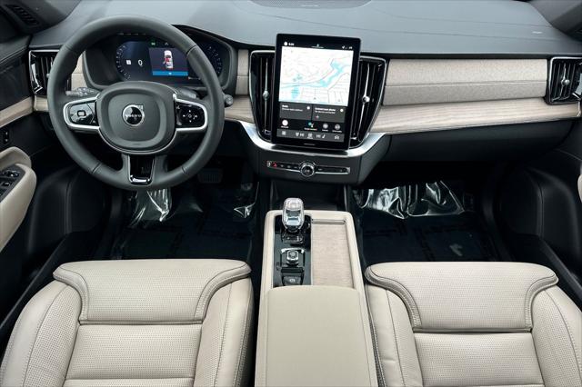 2026 Volvo XC90 Ultra Dark Theme, B6 AWD Gas (mild hybrid), Gasoline, 7 Seats