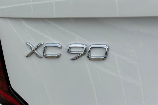 2026 Volvo XC90 Ultra Dark Theme, B6 AWD Gas (mild hybrid), Gasoline, 7 Seats