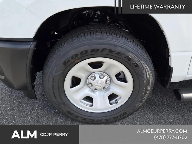 2026 Ram 1500 Tradesman Crew Cab 4x4 5'7" Box