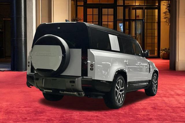 2025 Land Rover Defender 130 P400 X-Dynamic SE