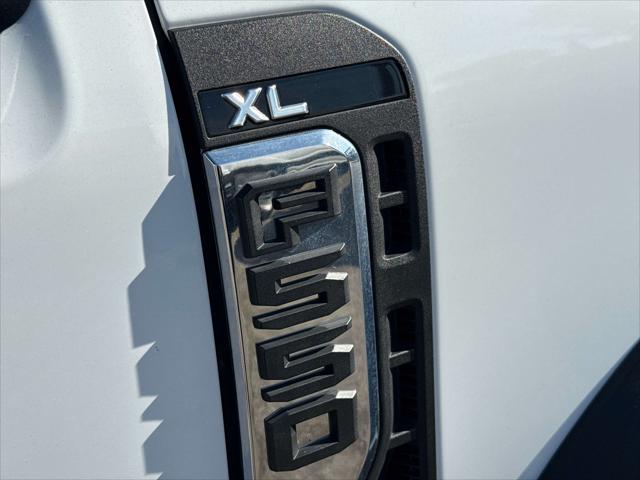 2023 Ford F-550 XL