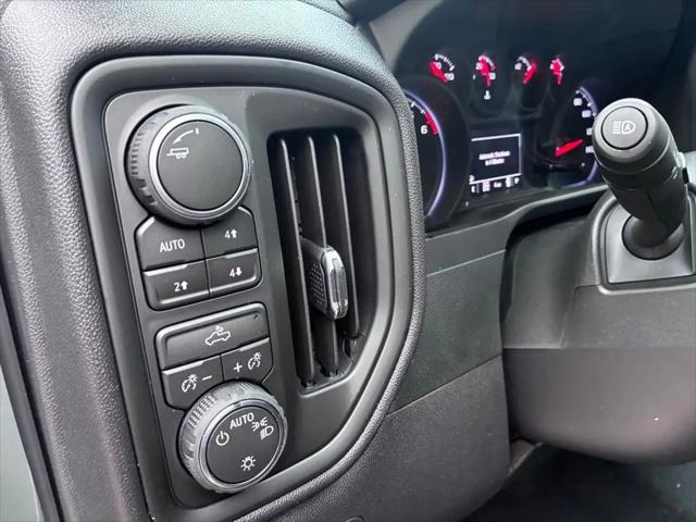 2026 Chevrolet Silverado 1500 4WD Crew Cab Short Bed Custom Trail Boss