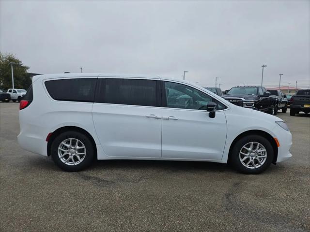 2026 Chrysler Voyager LX