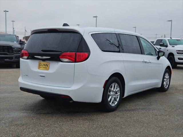 2026 Chrysler Voyager LX