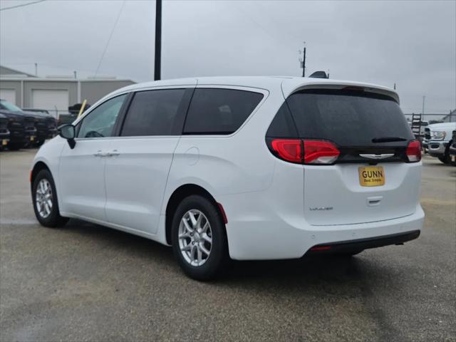 2026 Chrysler Voyager LX