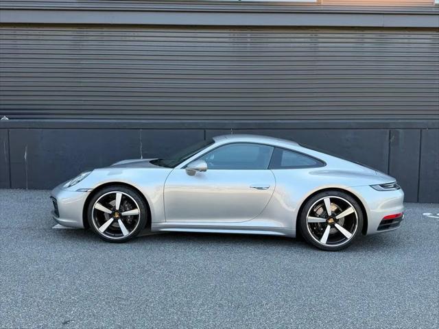2024 Porsche 911 Carrera
