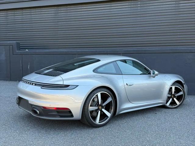 2024 Porsche 911 Carrera