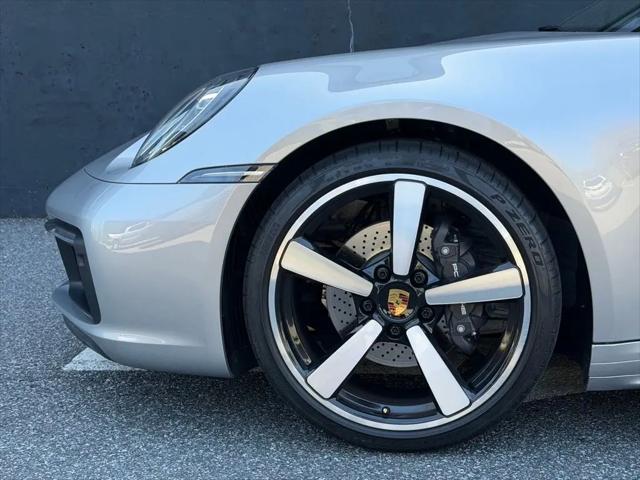 2024 Porsche 911 Carrera