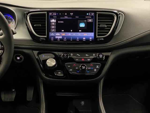 2026 Chrysler Pacifica Limited AWD