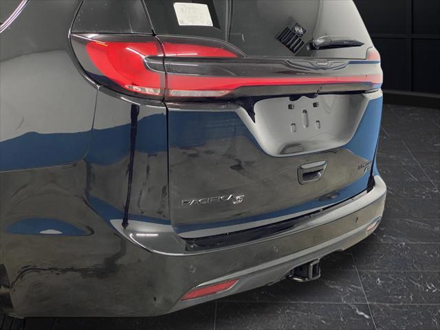 2026 Chrysler Pacifica Limited AWD
