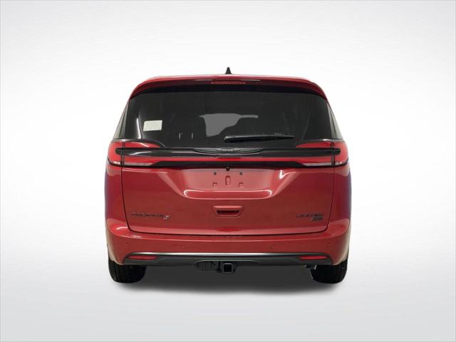 2026 Chrysler Pacifica Limited AWD