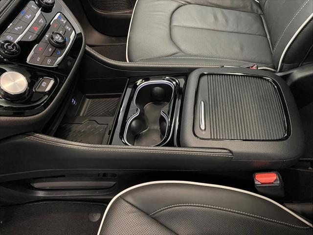 2026 Chrysler Pacifica Limited AWD