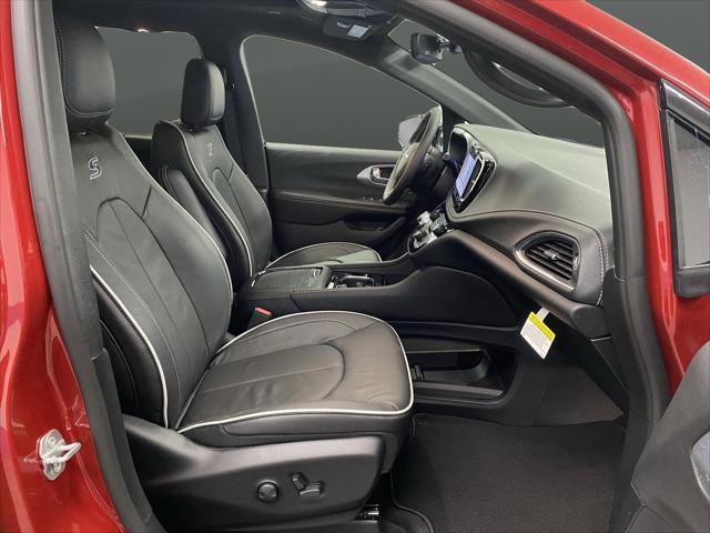 2026 Chrysler Pacifica Limited AWD
