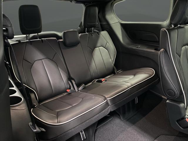 2026 Chrysler Pacifica Limited AWD