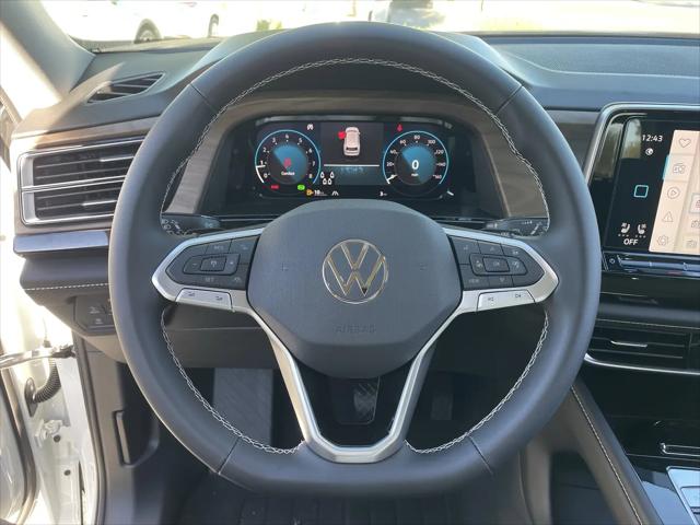 2026 Volkswagen Atlas SE with Technology