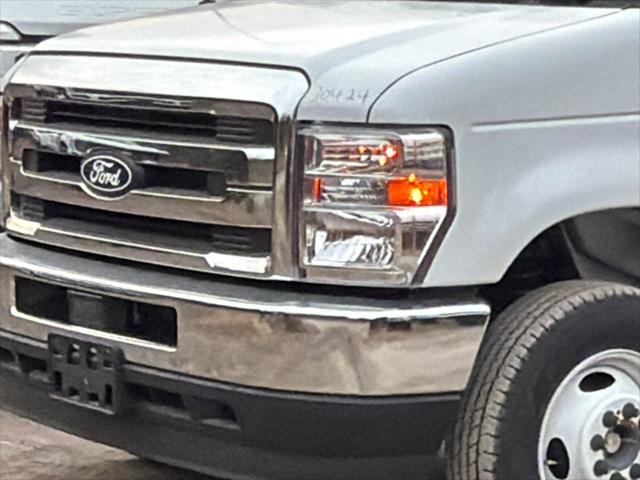 2026 Ford E-450 Cutaway Base