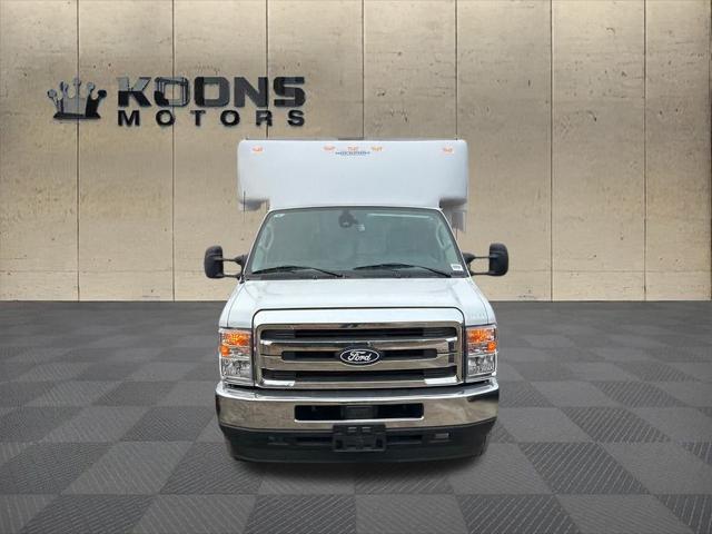 2026 Ford E-450 Cutaway Base