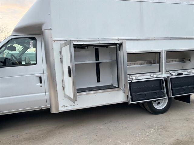 2026 Ford E-450 Cutaway Base
