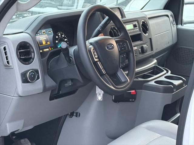 2026 Ford E-450 Cutaway Base