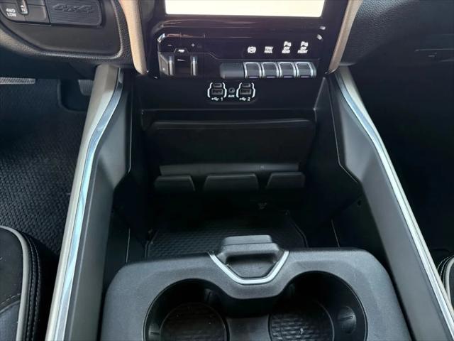 2022 Ram 2500 Laramie Crew Cab 4x4 6'4" Box