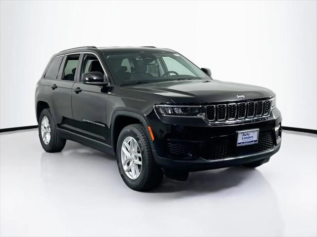 2023 Jeep Grand Cherokee Laredo 4x4