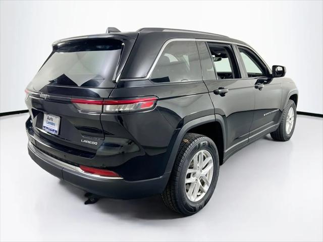 2023 Jeep Grand Cherokee Laredo 4x4