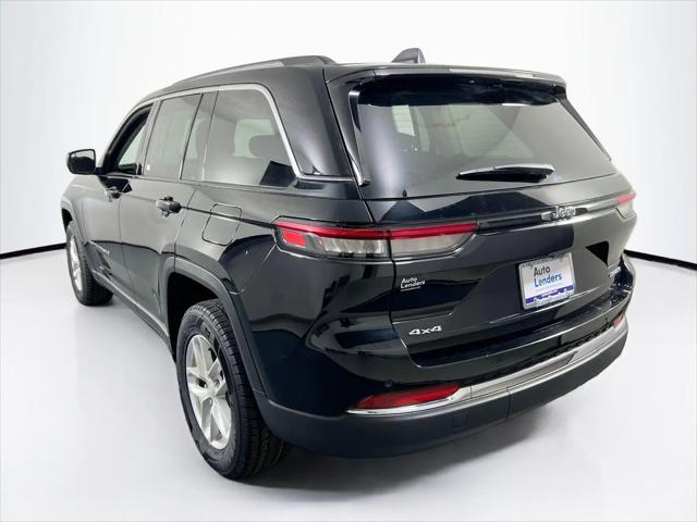 2023 Jeep Grand Cherokee Laredo 4x4