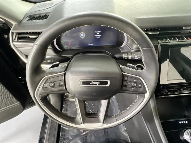 2023 Jeep Grand Cherokee Laredo 4x4