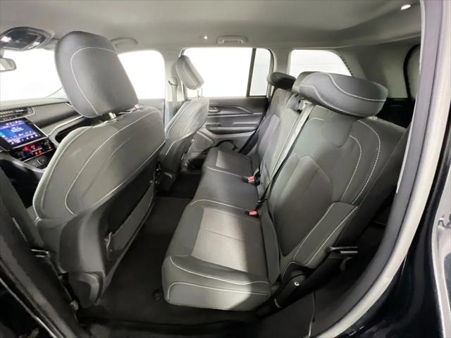 2023 Jeep Grand Cherokee Laredo 4x4