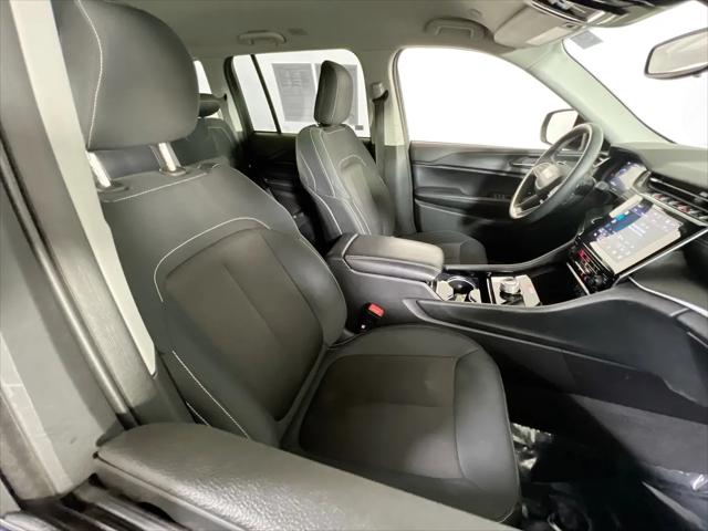 2023 Jeep Grand Cherokee Laredo 4x4