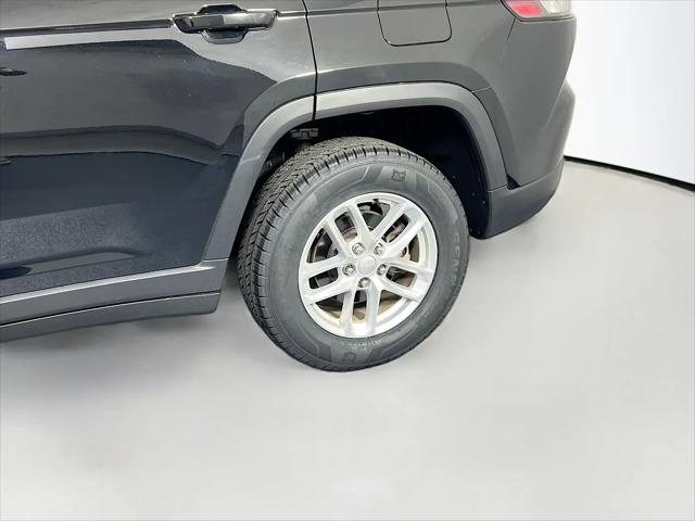 2023 Jeep Grand Cherokee Laredo 4x4