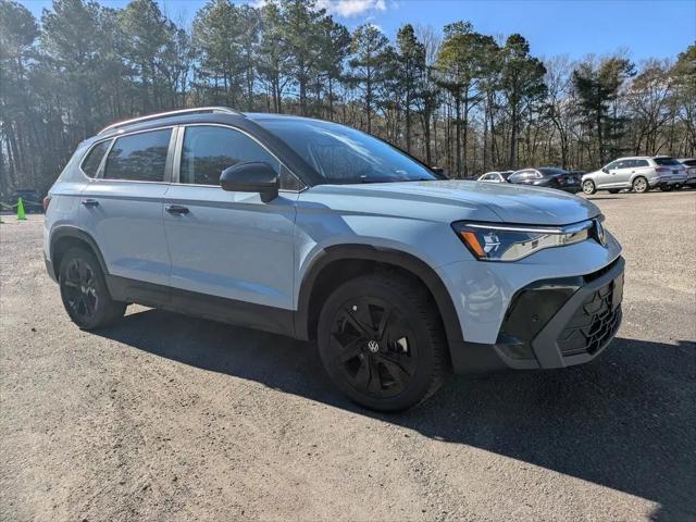 2026 Volkswagen Taos SE Black