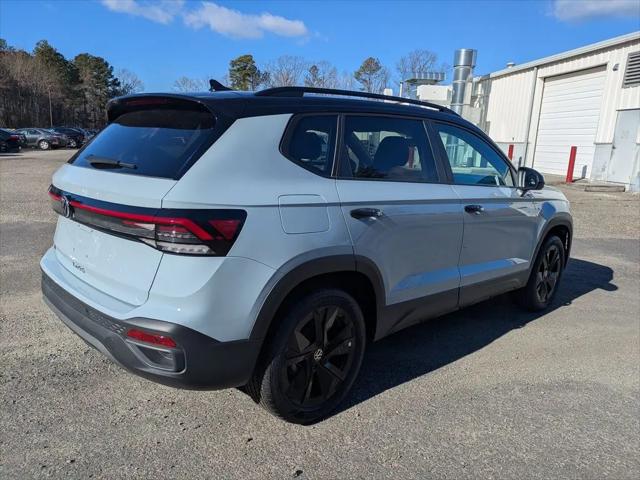 2026 Volkswagen Taos SE Black