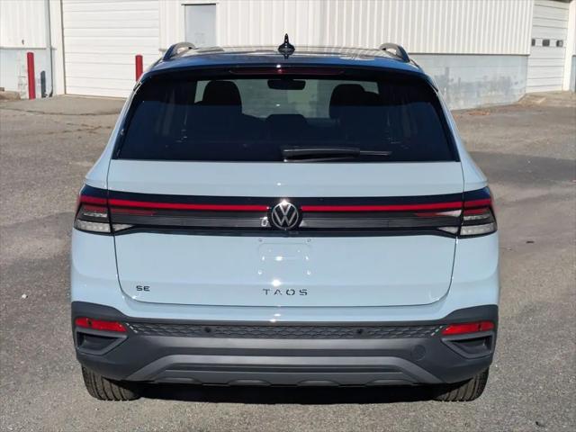 2026 Volkswagen Taos SE Black