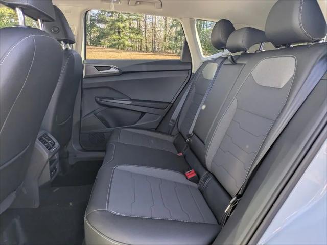 2026 Volkswagen Taos SE Black