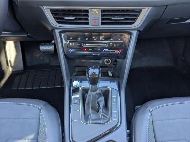 2026 Volkswagen Taos SE Black
