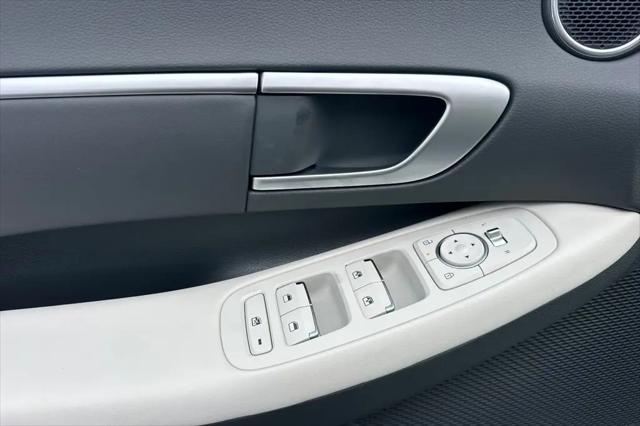 2026 Hyundai Sonata Hybrid SEL