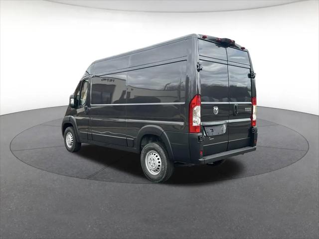 2026 Ram ProMaster Cargo Van Tradesman Low Roof 136" WB w/Pass Seat