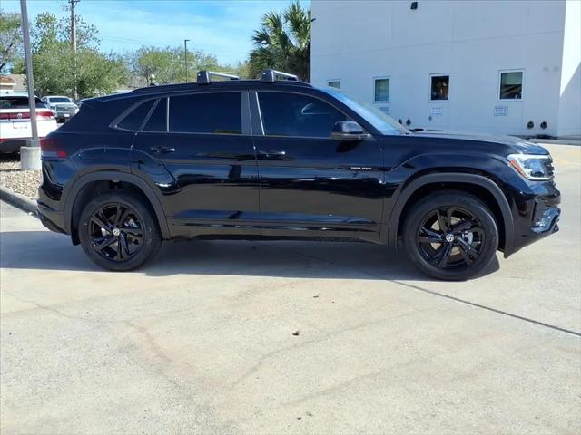 2026 Volkswagen Atlas Cross Sport SEL R-Line Black