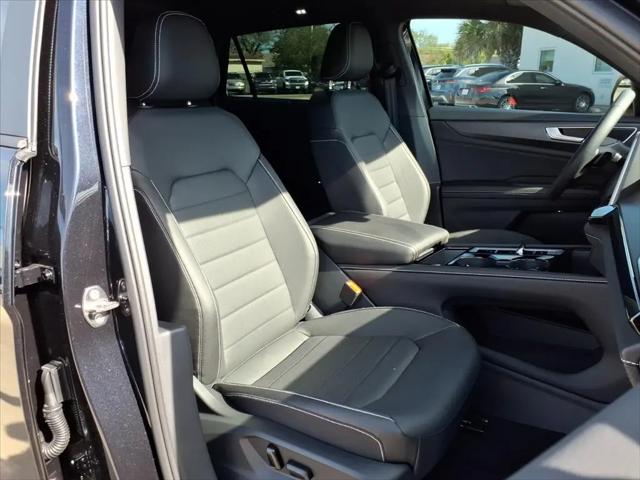 2026 Volkswagen Atlas Cross Sport SEL R-Line Black